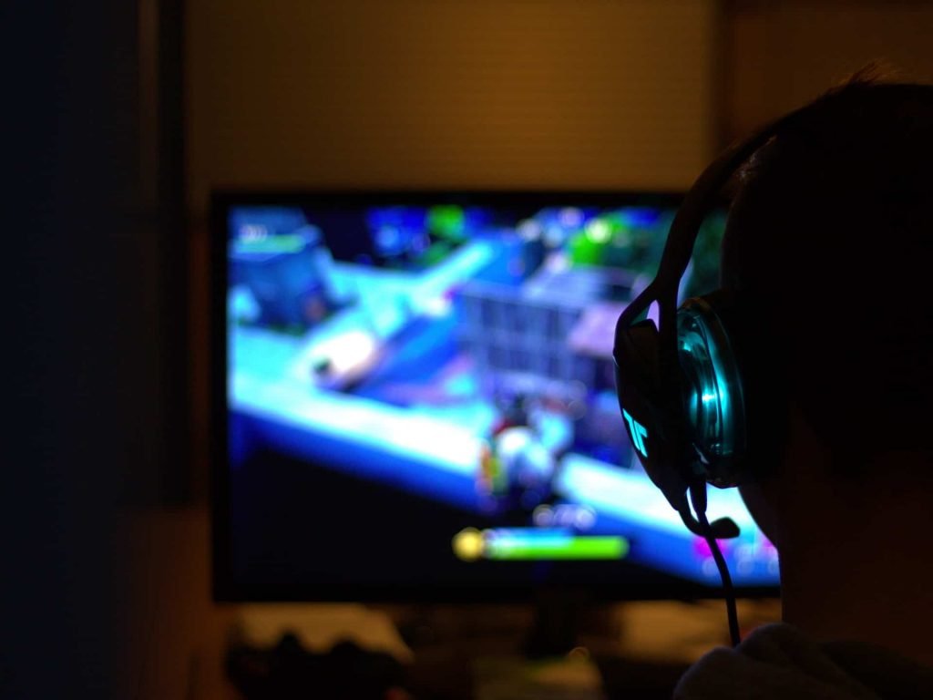 Microsoft Quietly Removes Xbox Live Gold from Its Online Services In a major overhaul of its online store, Microsoft stops all 12-month subscriptions for Xbox Live Gold, paving the way for Project xCloud.