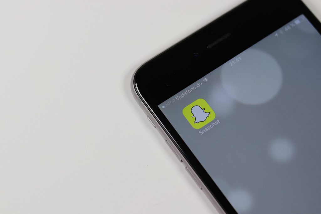 Snapchat Fails to Maintain User Surge From Covid-19 Snapchat Fails to Maintain User Surge From Covid-19