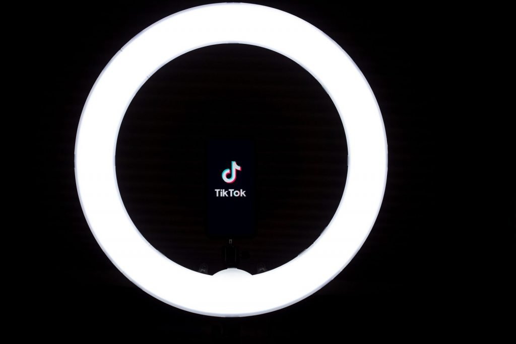 Oracle Buys TikTok’s US Cloud Operations Oracle Buys TikTok’s US Cloud Operations
