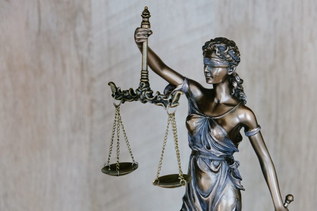 Apple Fires Back at Epic Games with Lawsuit Apple Fires Back at Epic Games with Lawsuit