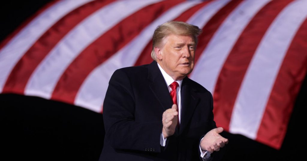 Trump signs executive order blocking transactions with Alipay, WeChat Pay, and six other Chinese apps