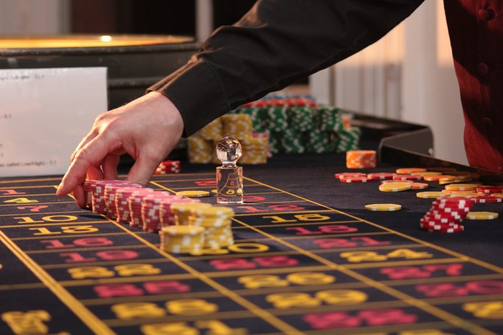 What offers DD Consultus as gaming consultancy Curacao?